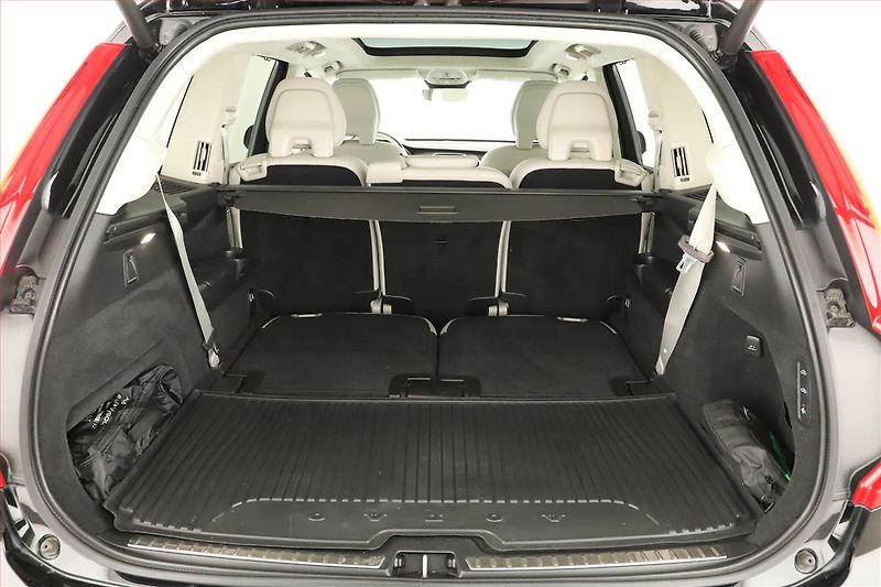 Volvo XC90 (2023) B5 AWD - fotka 20 z 21