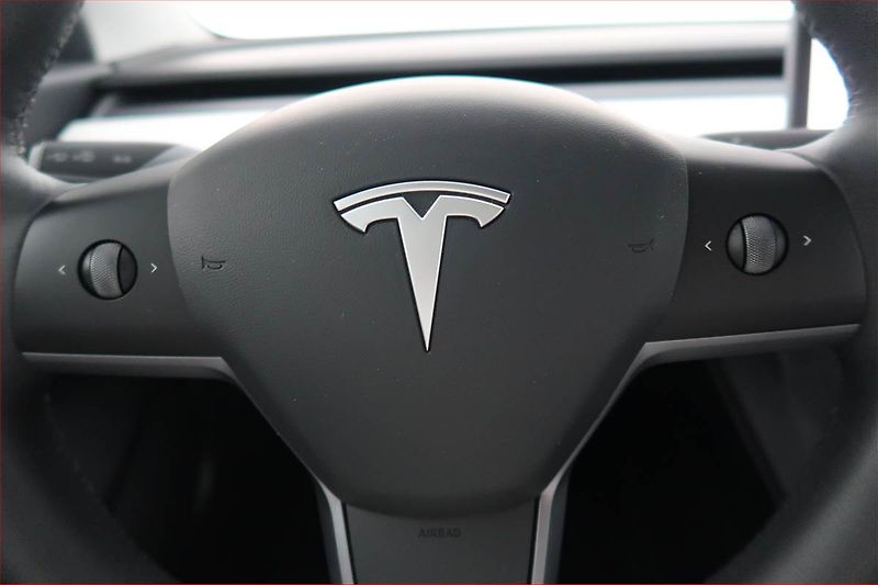 Tesla Model 3 (2020) Long Range 4WD 74kWh - fotka 19 z 22