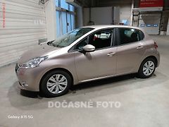 Peugeot 208 (2014) 1.2 i, 1.maj,ČR, servis - fotografie inzerátu