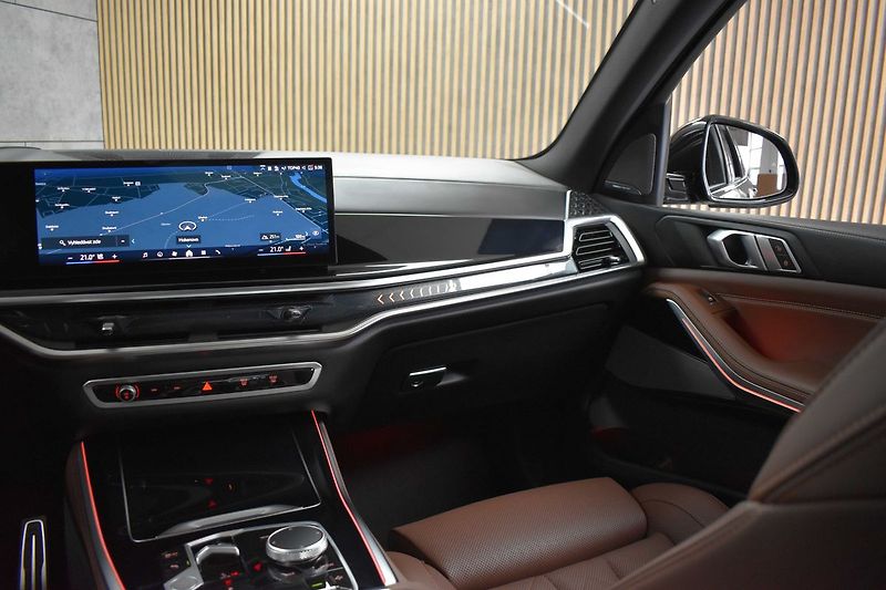BMW X5 xDrive30d ///M*TAŽNÉ*7.MÍST*ČR - fotka 10 z 51