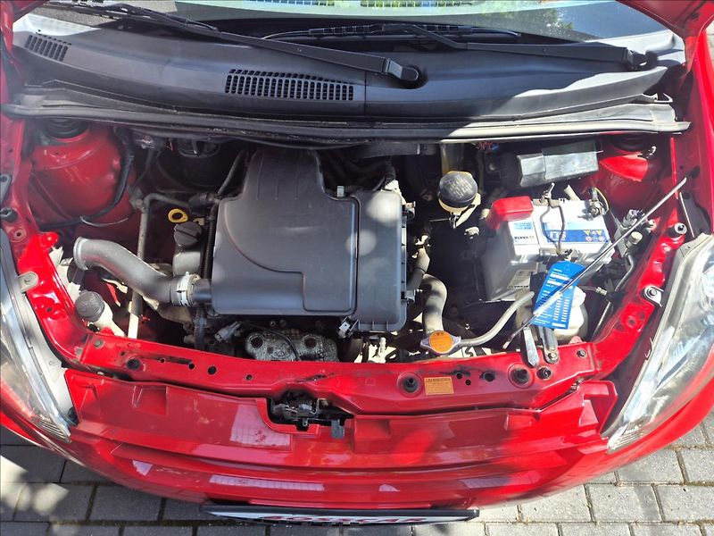 Daihatsu Sirion 1,0 i 51Kw Klima ALU - fotka 24 z 26