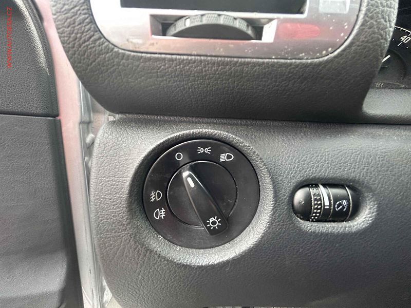 Škoda Superb (2008) 1.9 TDi, STK1/28 - fotka 13 z 17