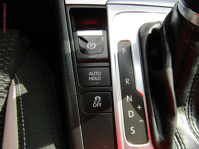 Volkswagen Passat (2013) 2.0TDi 4x4, DSG, bixen, AC - fotka 22 z 23