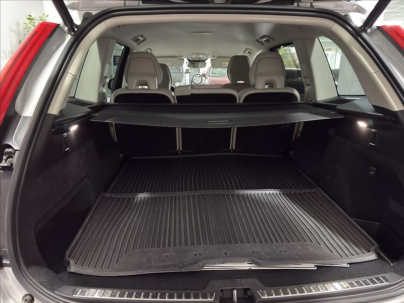 Volvo XC90 2,0   B5 POLESTAR HARMAN 360 - fotka 30 z 40