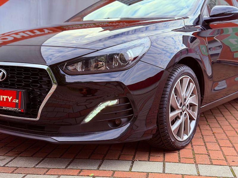 Hyundai i30 1.4 T-GDi Trend, Serviska - fotka 3 z 27