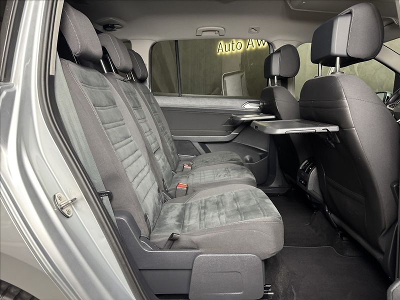 Volkswagen Touran 2,0 TDi  DSG Comfortline LED V - fotka 13 z 43