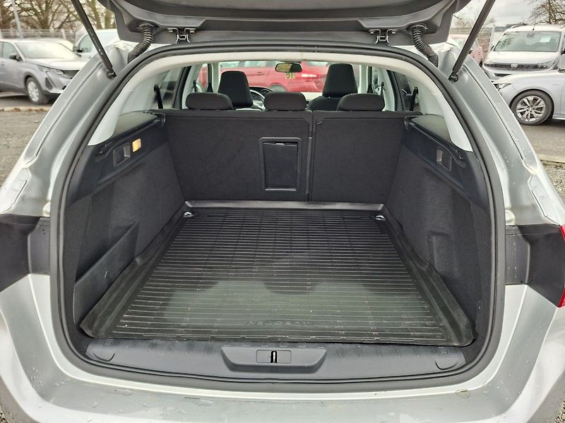 Peugeot 308 SW ALLURE 1,6 BHDi 120k M6 - fotka 5 z 26