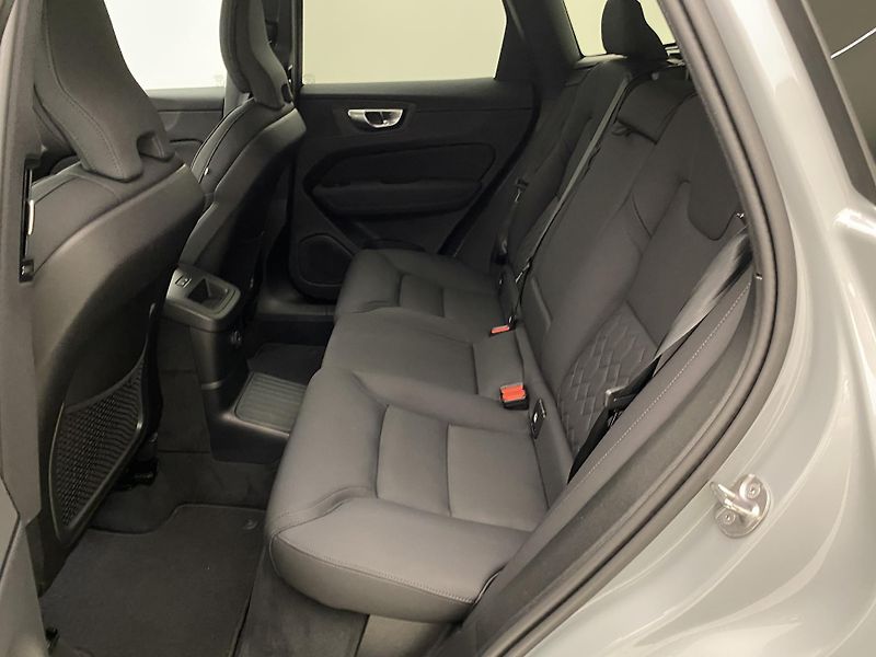 Volvo XC60 T6 AWD RECHARGE DARK PLUS CZ - fotka 5 z 62
