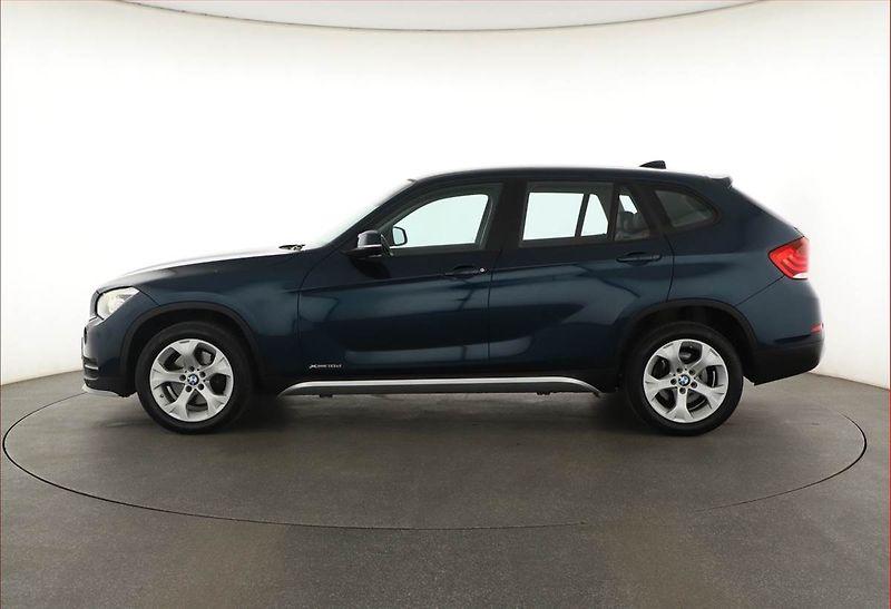 BMW X1 (2015) xDrive18d, 4X4, Automat - fotka 3 z 17
