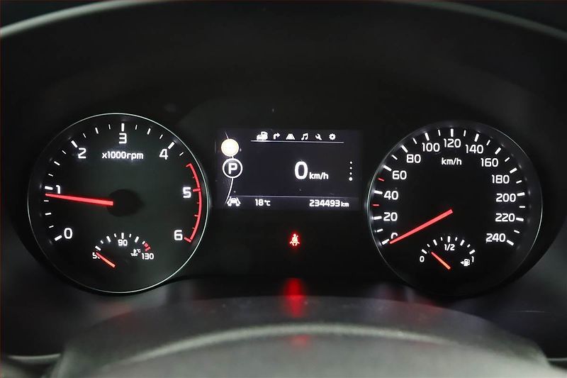 Kia Sportage (2016) 2.0 CRDi, 4X4, Automat, Kůže - fotka 9 z 19