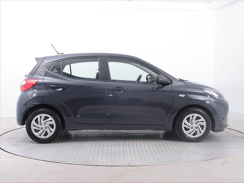 Hyundai i10 (2024) Comfort 1.0, ČR,1.maj - fotka 6 z 19