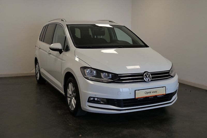 Volkswagen Touran - fotka 8 z 22