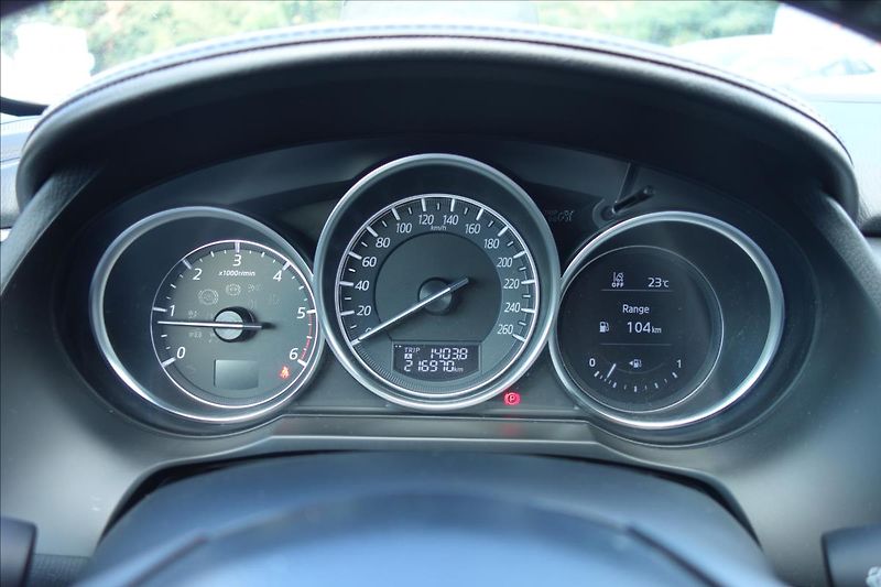 Mazda 6 2,2 D 129KW, SERV.KN., REVO. - fotka 33 z 39