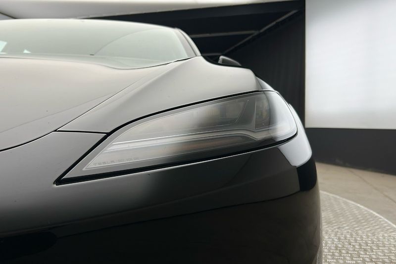 Tesla Model 3 Long Range AWD Tažné - fotka 10 z 26