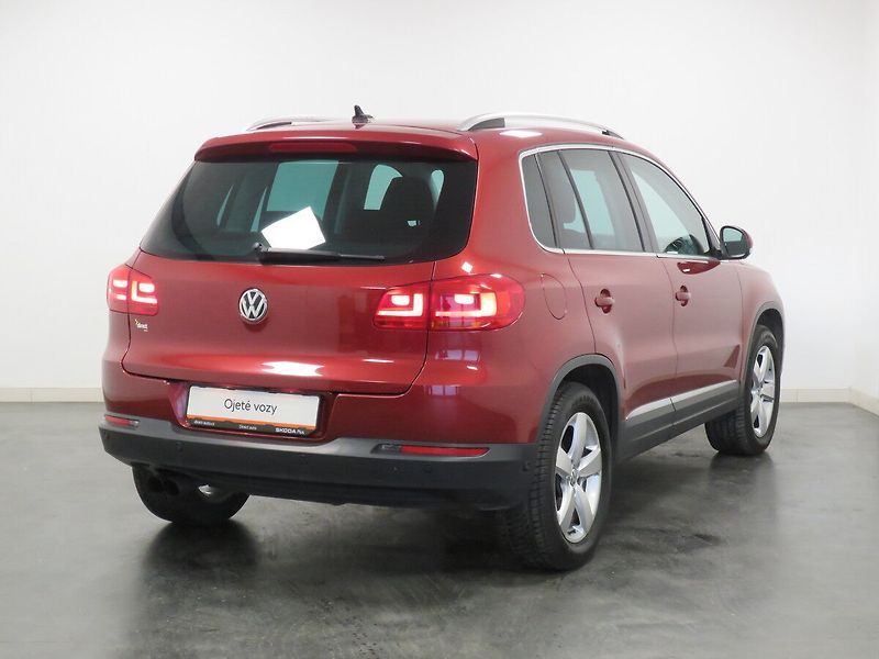 Volkswagen Tiguan - fotka 2 z 26