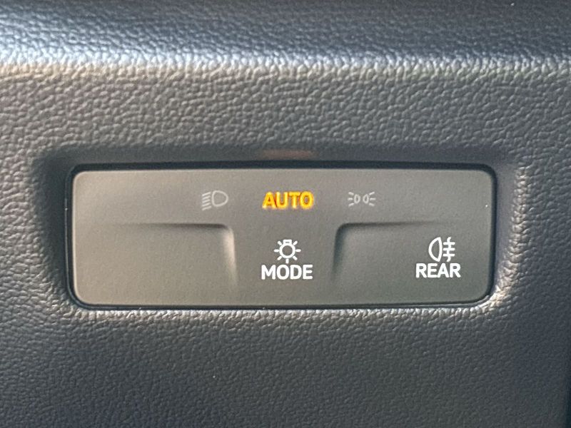 Škoda Superb (2025) Combi 2.0 TDI DSG Selection - fotka 18 z 32