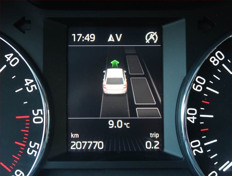 Škoda Octavia (2015) 2.0 TDI, Automat, Serv.kniha - fotka 16 z 19
