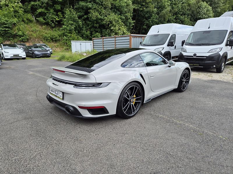 Porsche 911 TURBO S 478kw  - fotka 5 z 41