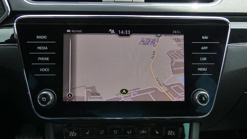 Škoda Superb 2,0 TDI 4x4 140kW L&K - fotka 15 z 30