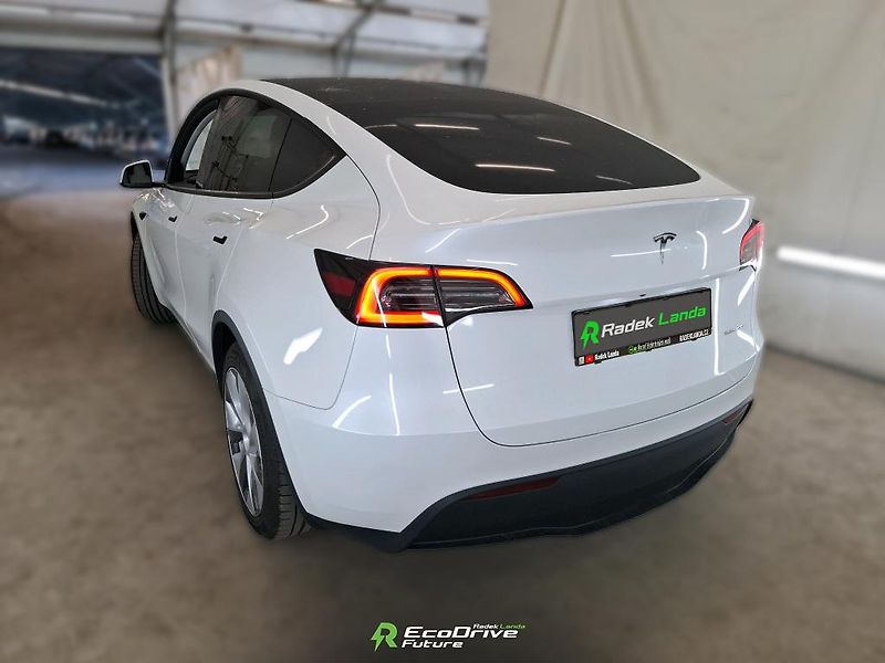 Tesla Model Y (2023) Bílý interiér, AMD, tažné - fotka 3 z 10