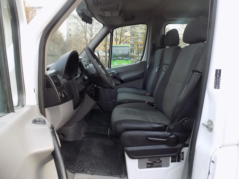 Mercedes-Benz Sprinter (2010) 2.2 95KW L2H1 6 MÍST - fotka 17 z 39