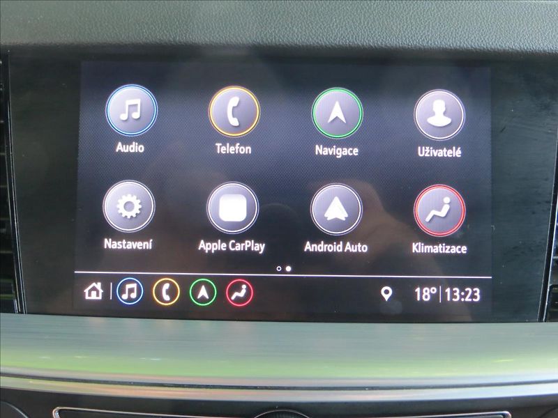 Opel Insignia 2,0 GSi 4x4 Sports Tourer AWD - fotka 24 z 31