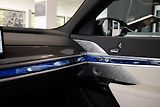 BMW Ostatní M70 xDrive Bower&Wilkins Diamo - náhled 17