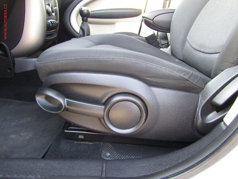 Mini Countryman (2014) 1.6D, 2.maj,ČR, AC, výhřev - fotka 11 z 20