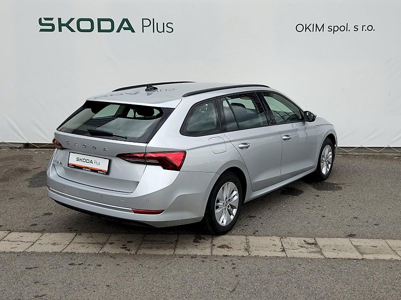 Škoda Octavia (2023) Combi Ambition Plus 2,0 Tdi 85 - fotka 2 z 30
