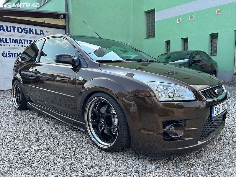 Ford Focus (2005) 1.6 i CHIP - fotka 4 z 27