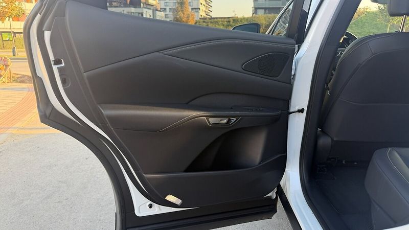 Lexus RX 350h 350H 2,5 HEV EXECUTIVE PLUS - fotka 19 z 27