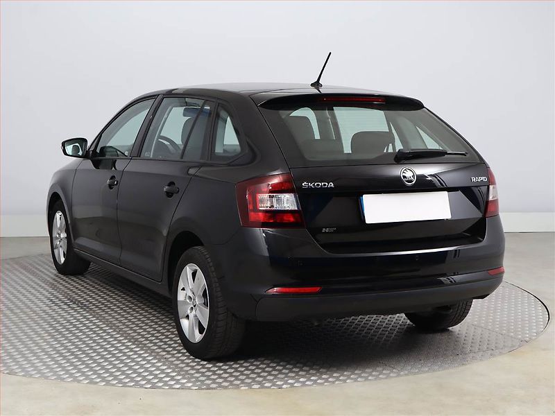 Škoda Rapid (2019) Spaceback 1.0 TSI, Serv.kniha - fotka 4 z 15