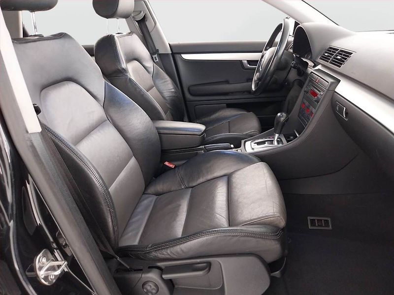 Audi A4 (2005) 2.0 TDI, Automat - fotka 9 z 22