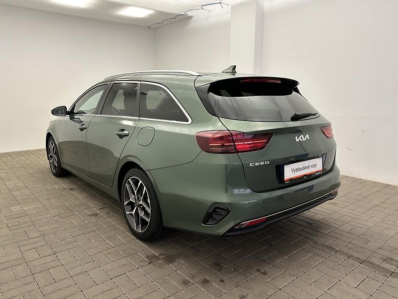Kia Ceed 1.5 T-GDi GPF TOP (2025) - fotka 21 z 23
