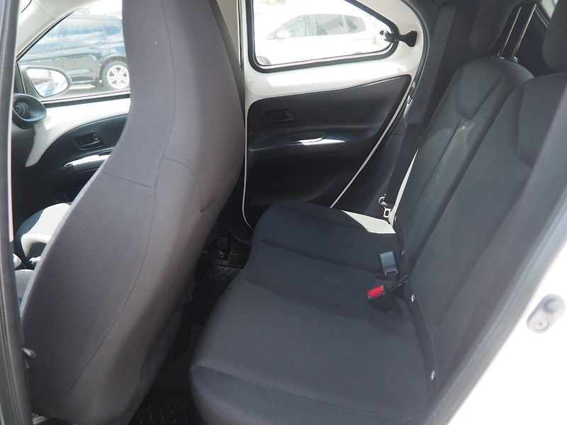 Toyota Aygo (2022) X 1.0 VVTI - fotka 12 z 30