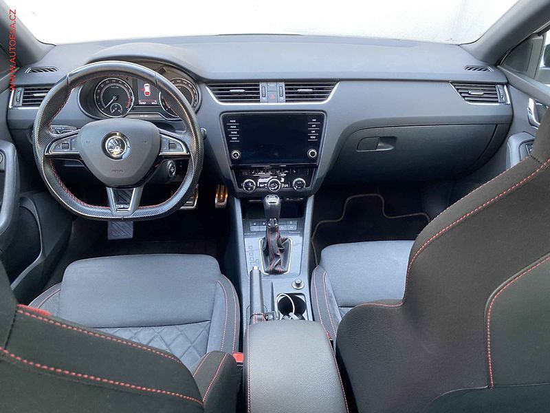 Škoda Octavia (2017) 2.0 TDi, RS, LED, navi, +kola - fotka 8 z 19