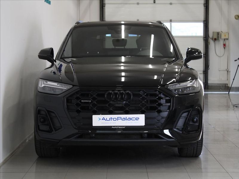 Audi Q5 2,0 e55TFSi Q. S-Line B&O ČR - fotka 2 z 40