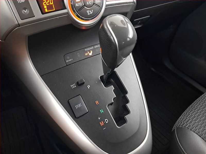 Toyota Verso (2012) 1.8 Valvematic, Automat, ČR - fotka 18 z 18