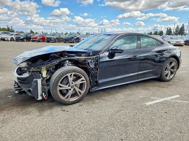 Audi e-tron GT (2022) Auto na cestě - fotka 1 z 13