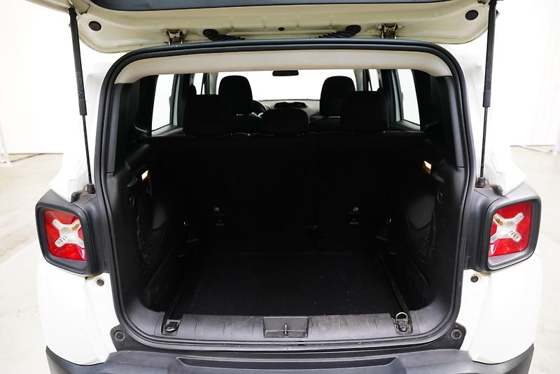 Jeep Renegade - fotka 23 z 23