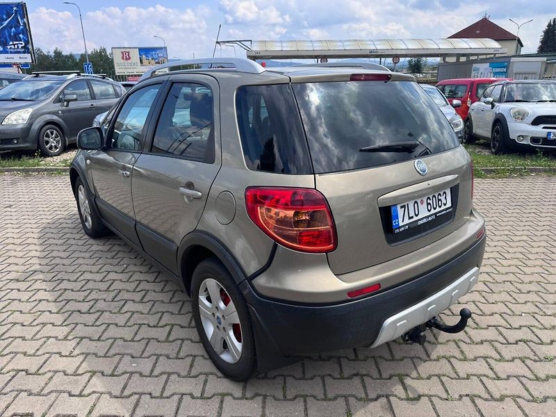 Fiat Sedici (2008) AUTOMAT 1,6i 79 KW SUZUKI SX4 - fotka 3 z 33