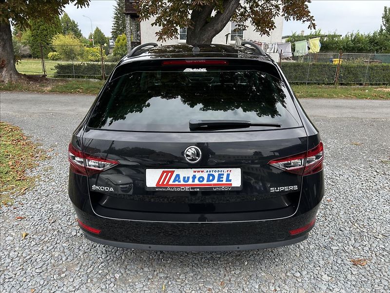 Škoda Superb 2,0 TDi DSG  BIXEN NAVI 1xMaji - fotka 5 z 50