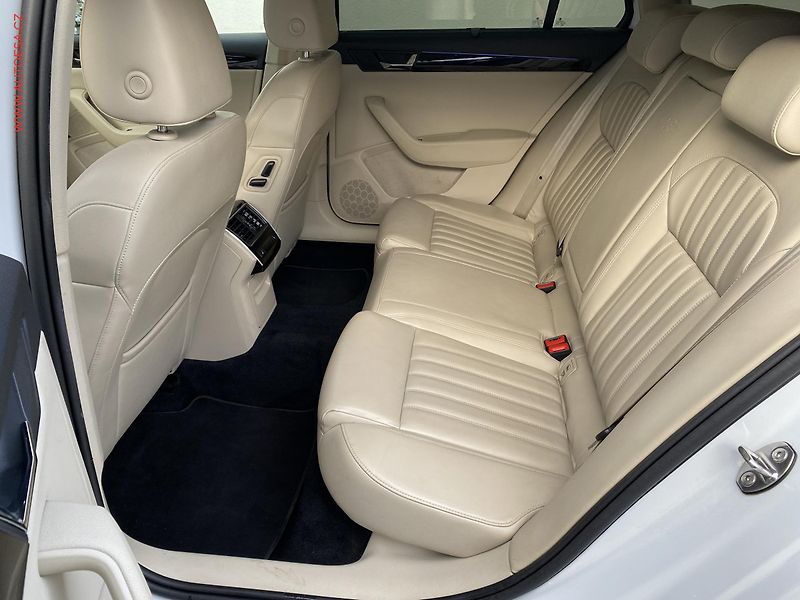 Škoda Superb (2016) 2.0 TDi 4x4, ČR, Style, DSG - fotka 10 z 21
