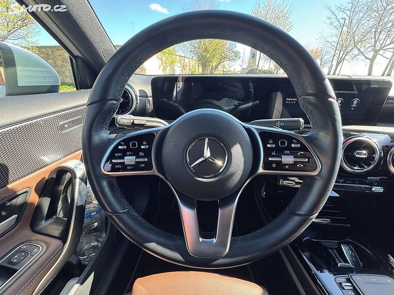 Mercedes-Benz Třídy A (2020) 180 CDi 85kW VIDEOPROHLÍDKA - fotka 15 z 32