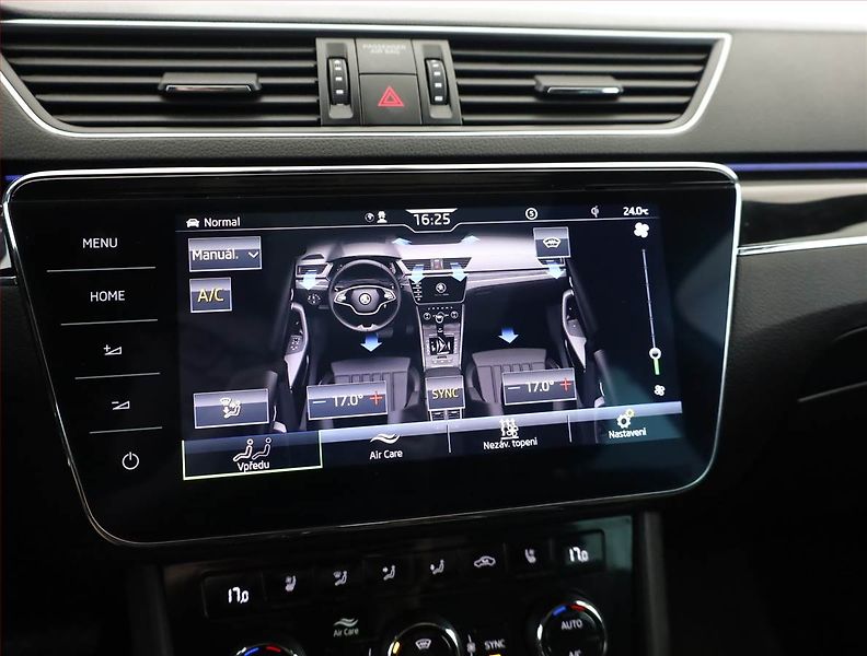 Škoda Superb (2023) 2.0 TDI - fotka 14 z 21
