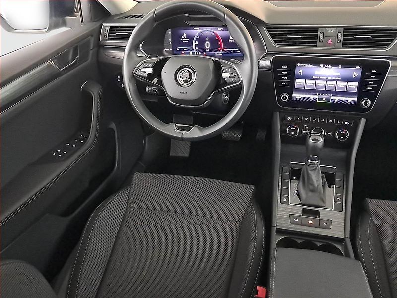 Škoda Superb (2023) Style 2.0 TDI - fotka 7 z 21