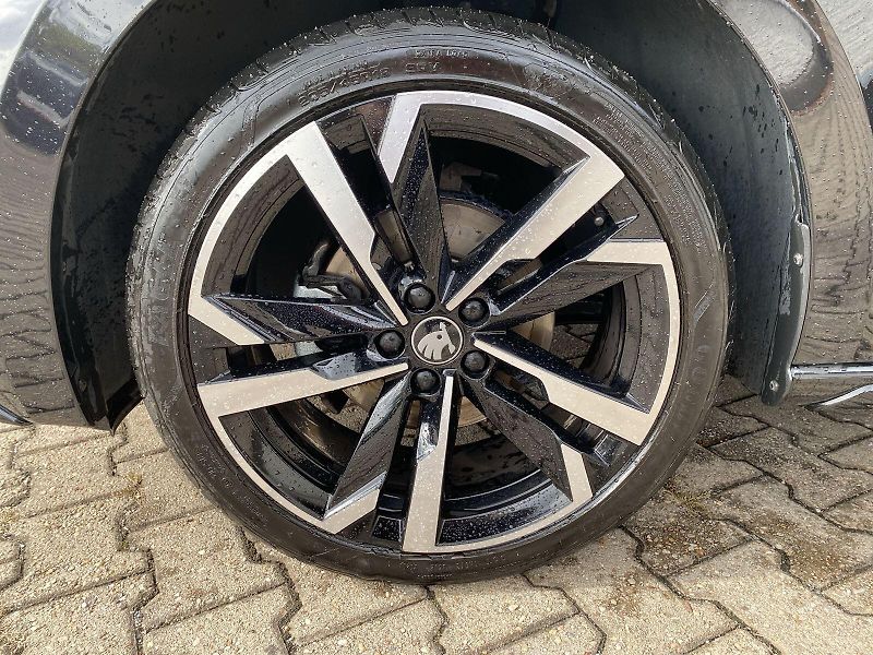 Škoda Scala (2025) 1.0 TSI Monte Carlo - fotka 29 z 33