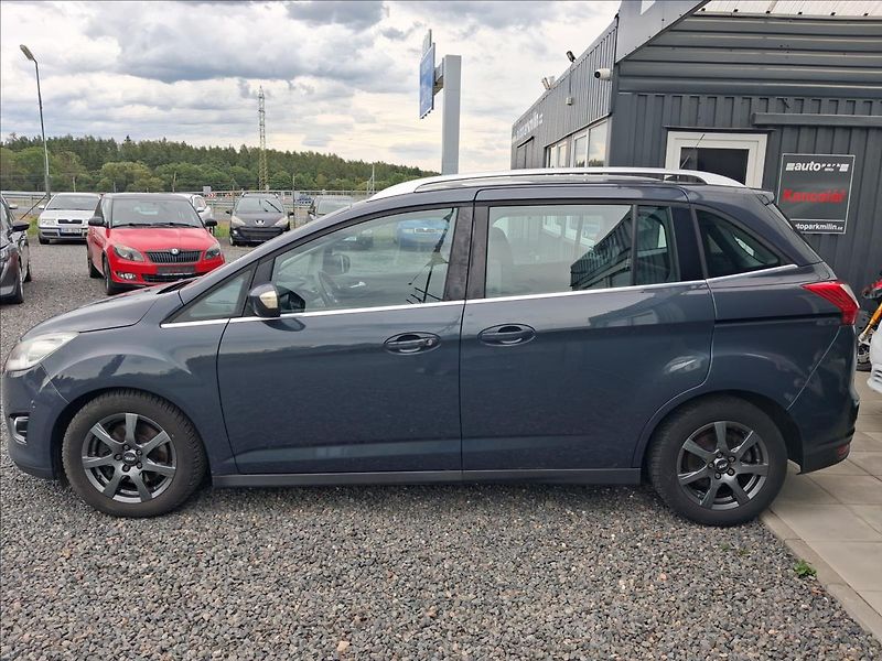 Ford Grand C-MAX 2,0 tinanium, kamera, keyless - fotka 4 z 15