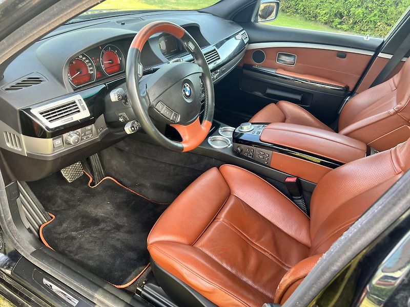 BMW Řada 7 3.0 170KW,MAX VÝBAVA,T.Z - fotka 11 z 46