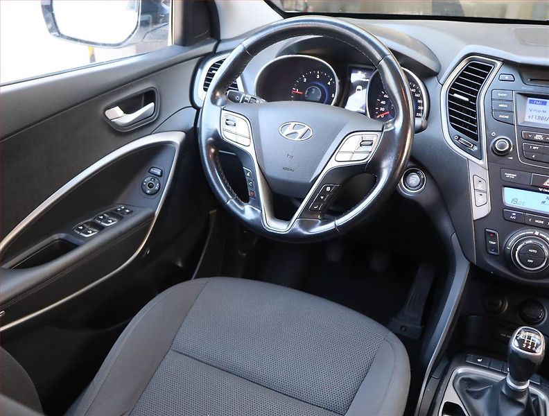 Hyundai Santa Fe (2015) 2.0 CRDi, 4X4, Tempomat - fotka 7 z 16